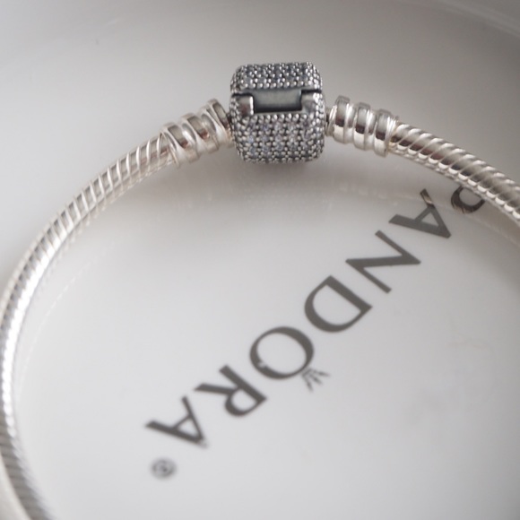 Pandora Moments Sparkling Pavé Clasp Snake Chain Bracelet 590723CZ-17 - Picture 2 of 9